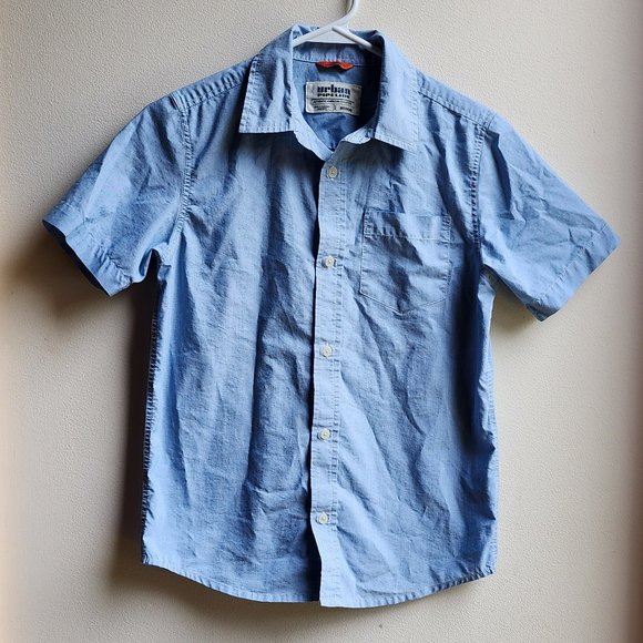 Urban Pipeline Blue Shortsleeve Button Down Shirt Size Medium - Picture 1 of 12